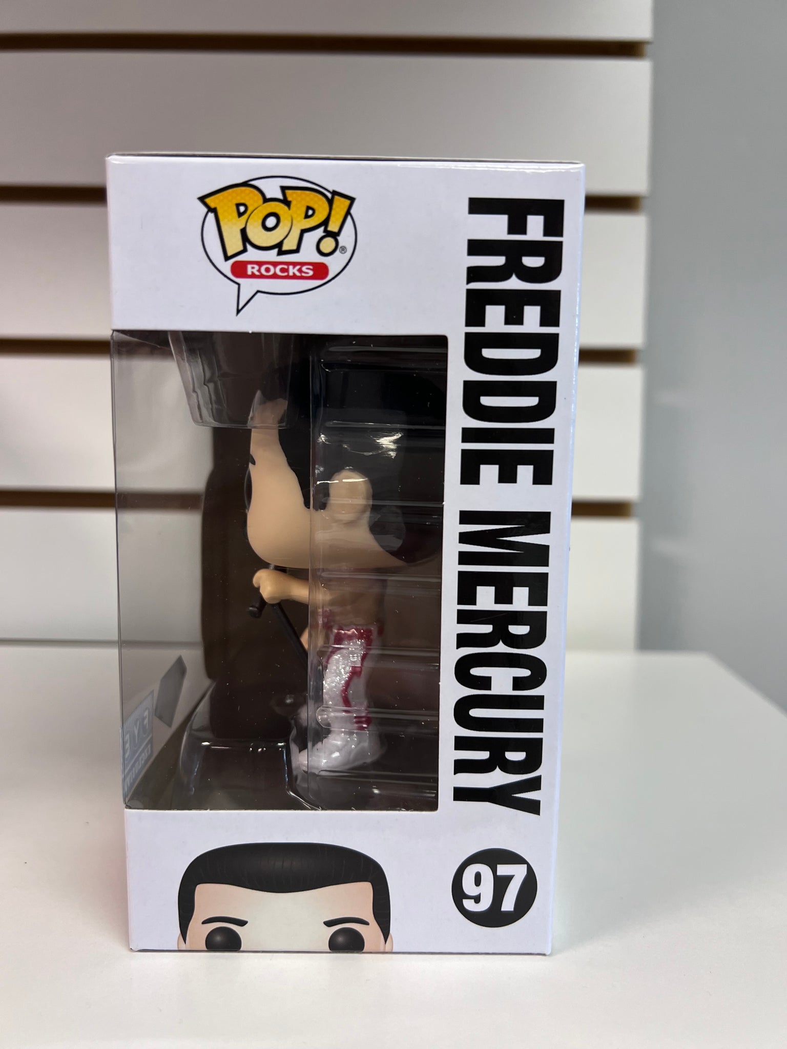 Funko pop sale freddie mercury diamond