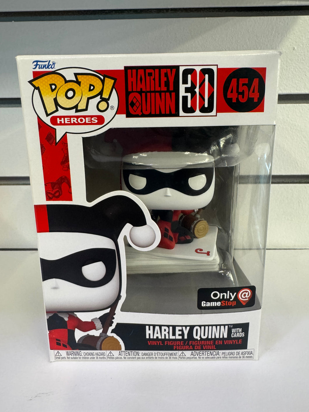 Funko Pop Harley Quinn With Cards