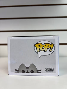 Funko Pop Pusheen with Heart