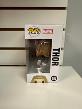 Funko Pop Thor Thor (w/ Mjolnir & Stormbreaker)