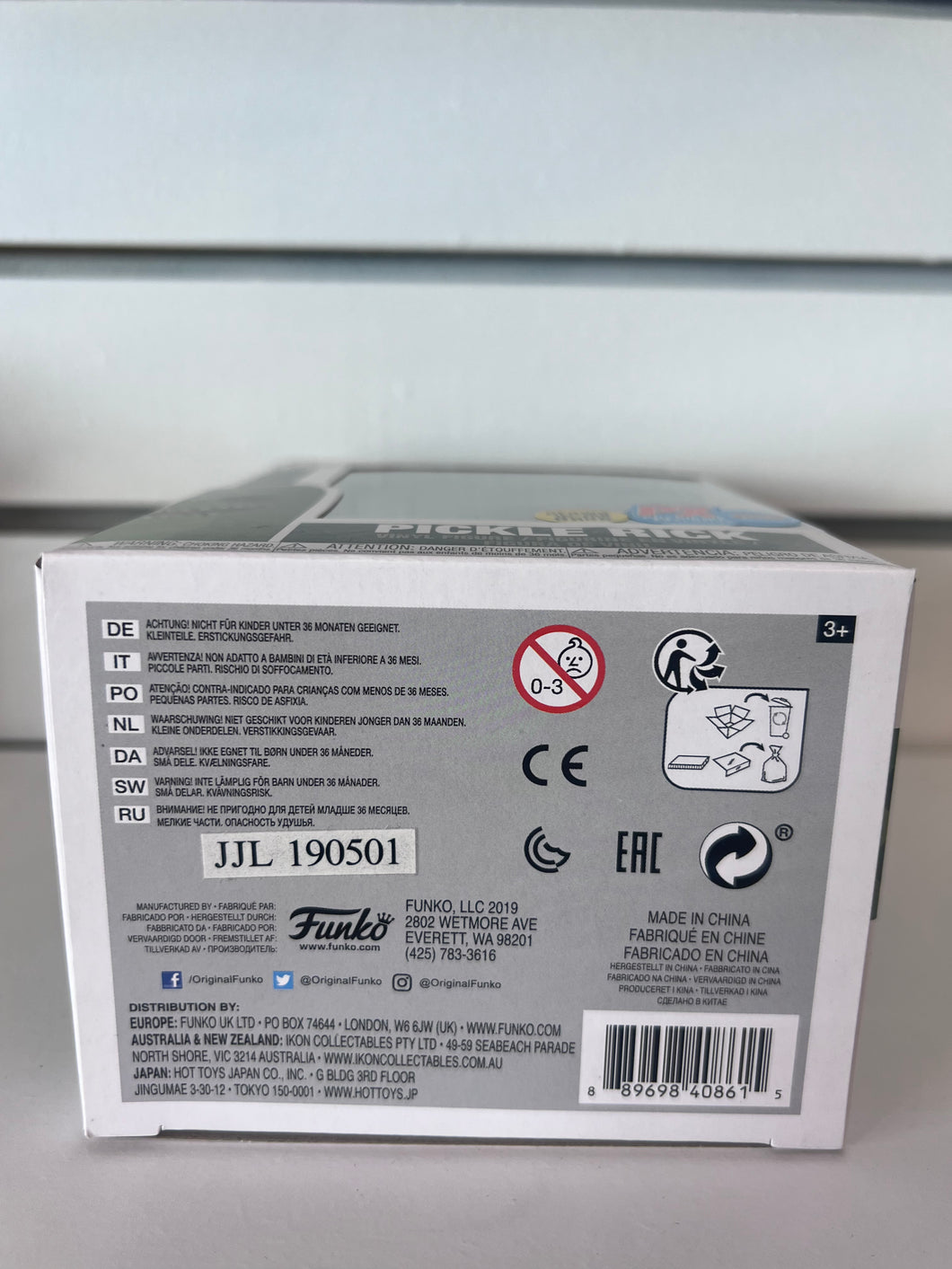 Funko Pop Pickle Rick (No Limbs) (Glow in the Dark)