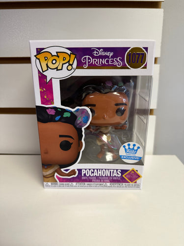 Funko Pop Pocahontas with Leaves (Gold) and Pin